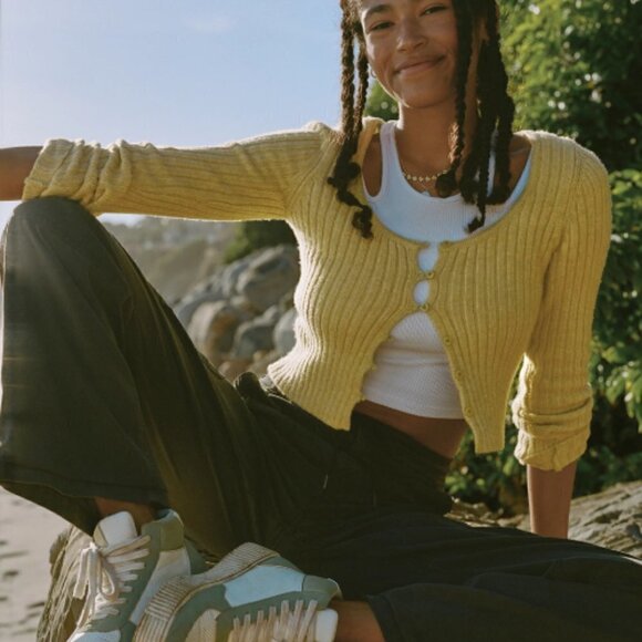 American Eagle, Cropped Button Down Sweater, Long Sleeve, Size M, NWT - Picture 10 of 13